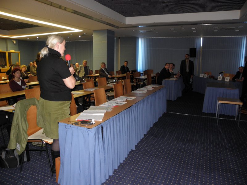 pb270090.jpg